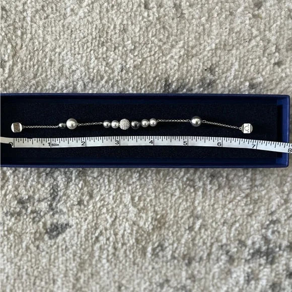 Swarovski Silver Bracelet new in box - Picture 3 of 6
